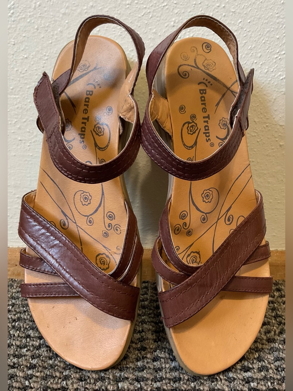 BareTraps Women's Brown Leather Strappy Sandals